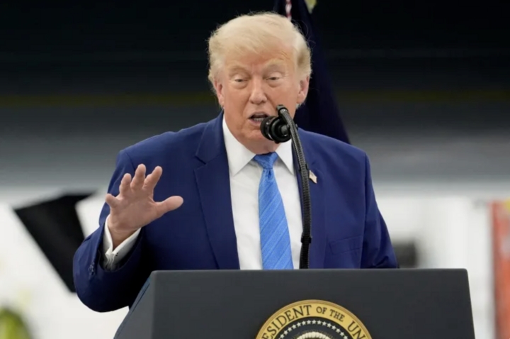 Ông Trump nói Iran sẽ không thu phí tàu thuyền qua eo biển Hormuz tin tuc the gioi 24h quan su 5 - Ông Trump nói Iran sẽ không thu phí tàu thuyền qua eo biển Hormuz