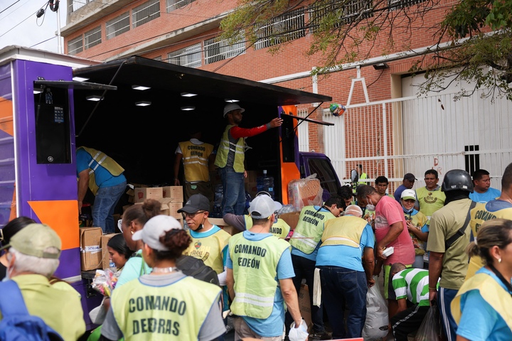 Việt Nam viện trợ khẩn cấp Venezuela 300.000 USD khắc phục hậu quả động đất tin tuc quoc te - Việt Nam viện trợ khẩn cấp Venezuela 300.000 USD khắc phục hậu quả động đất
